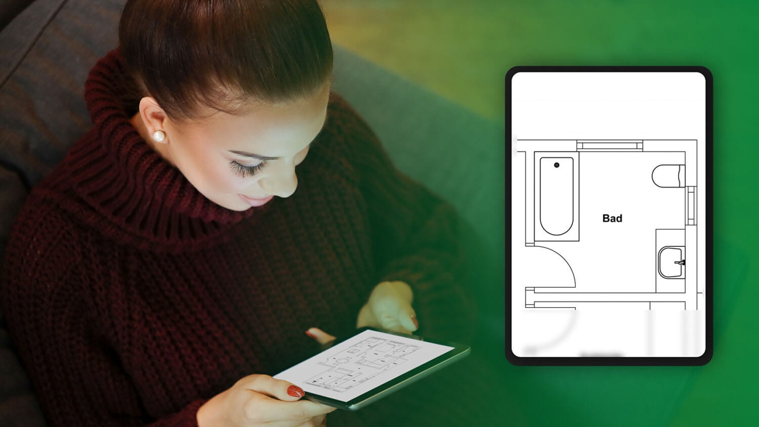 Eine Frau hält ein Tablet in der Hand, das sie anleuchtet, und rechts über dem Bild schwebend eine Detailaufnahme vom Badezimmer eines Grundrisses zeigt.